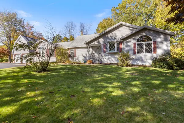 23 Cemetery Road, Berwick, ME 03901