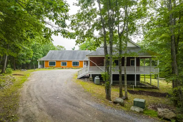 50 Briarwood Lane, Edgecomb, ME 04556