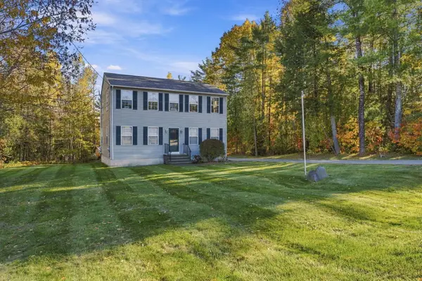 87 New Boston Road, Hermon, ME 04401