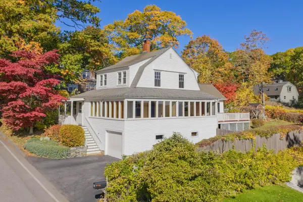 18 Town Landing Road, Falmouth, ME 04105