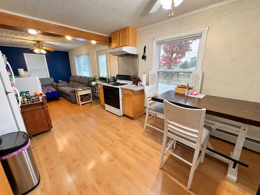 10 Enfield Street, Auburn, ME 04210 - #3