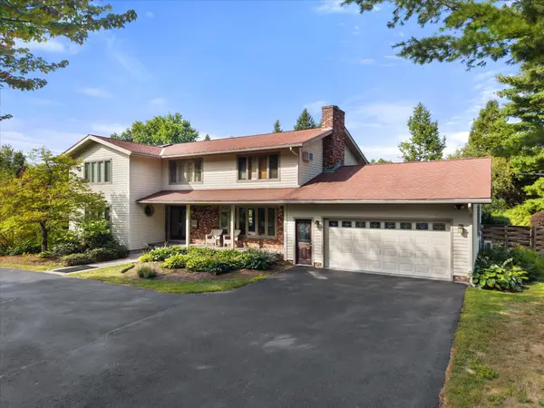 808 Essex Street, Bangor, ME 04401