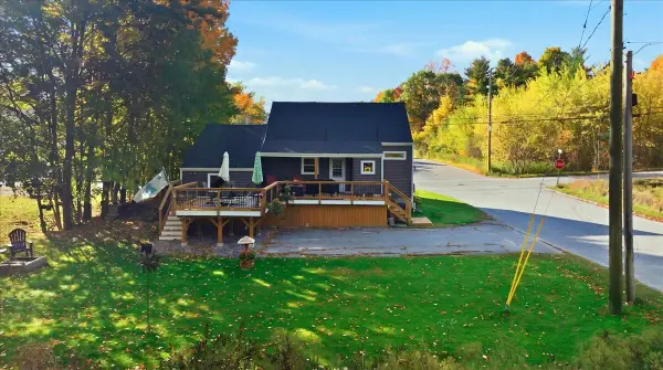 25 Bolster Street, Auburn, ME 04210