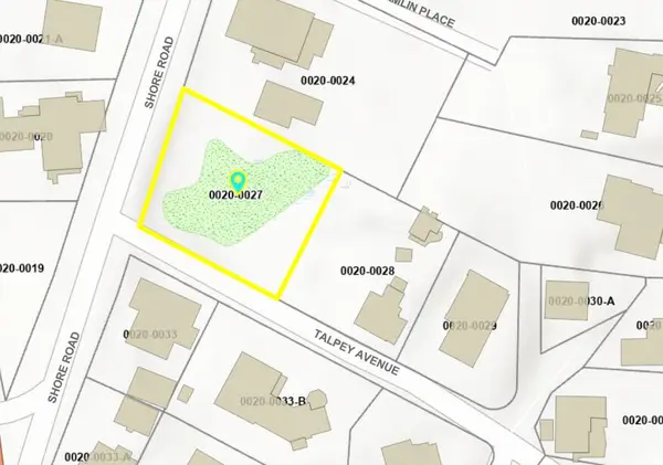 11 Shore Road, York, ME 03902