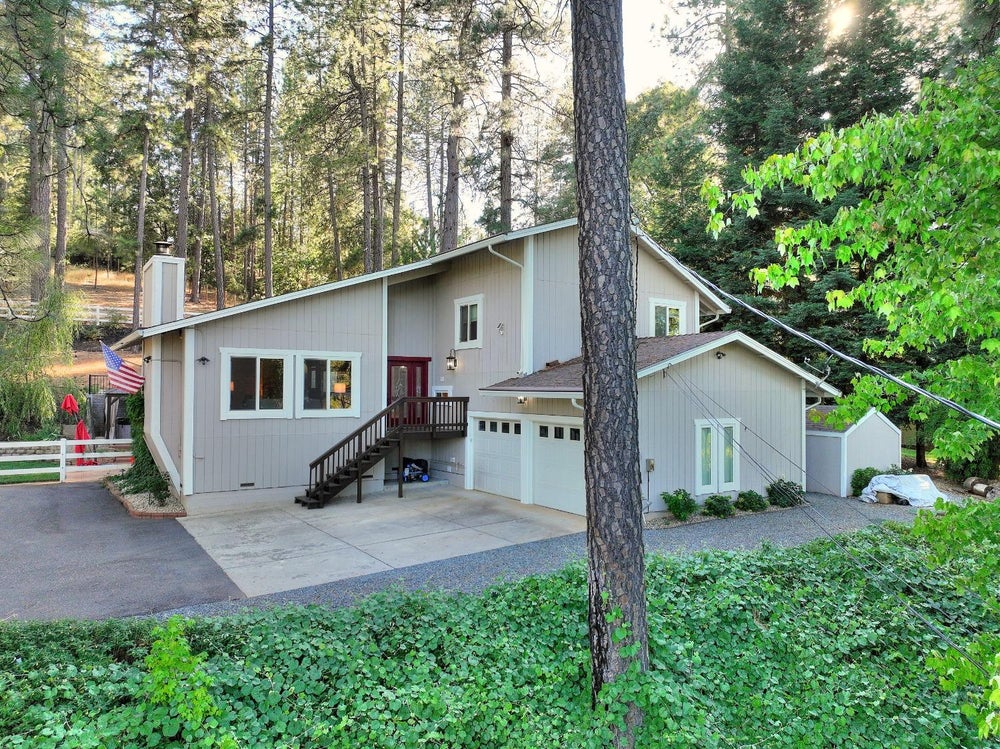 2533 CHRISTIAN VALLEY ROAD, Auburn, CA 95602 BHGRE