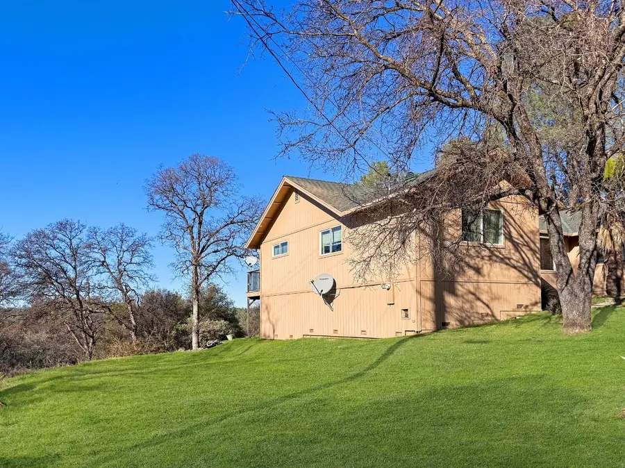 10700 Oak Drive, Grass Valley, CA 95949 - Image #3