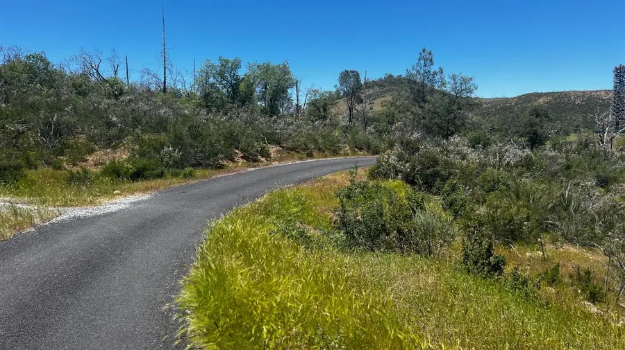 6360 Eagleview Drive, Mountain Ranch, CA 95255 - Image #2