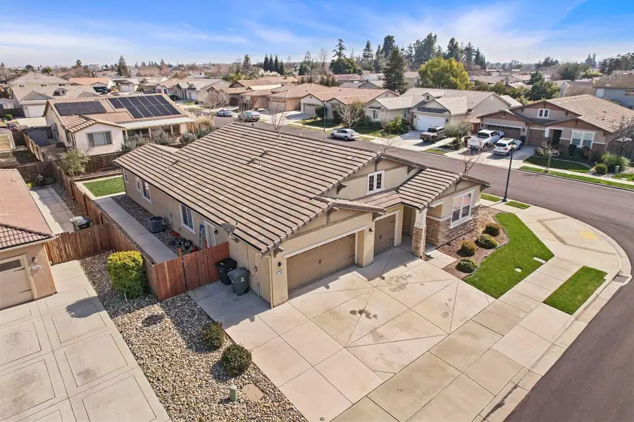 1708 Feathers Court, Hughson, CA 95326 - #2