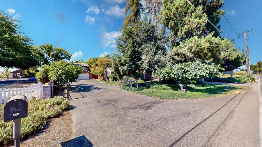 432 E Glenwood Avenue, Turlock, CA 95380 - Image #2