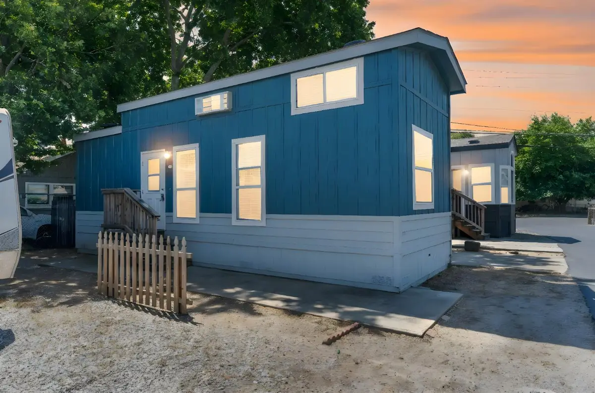 927 E F Street #5, Oakdale, CA 95361 - Image #1