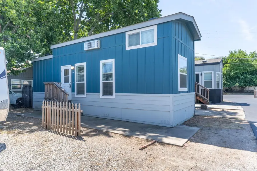 927 E F Street #5, Oakdale, CA 95361 - Image #3