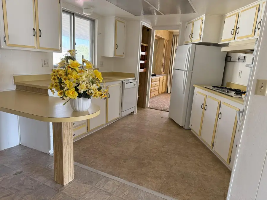 7451 Albezzia, Sacramento, CA 95828 - Image #3