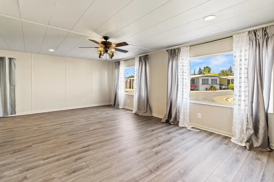 5756 Clearwater Drive, Sacramento, CA 95841 - Image #3