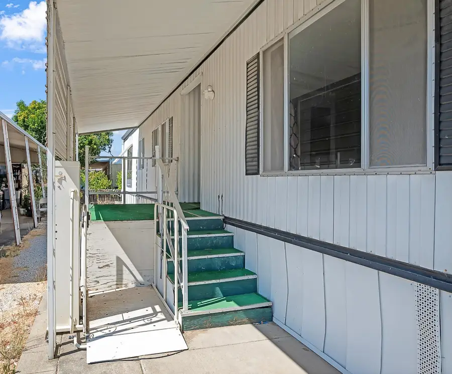 7548 Huckleberry Lane, Sacramento, CA 95828 - Image #3