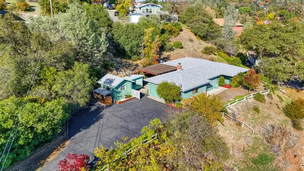 832 Holly Hills Drive, Auburn, CA 95603
