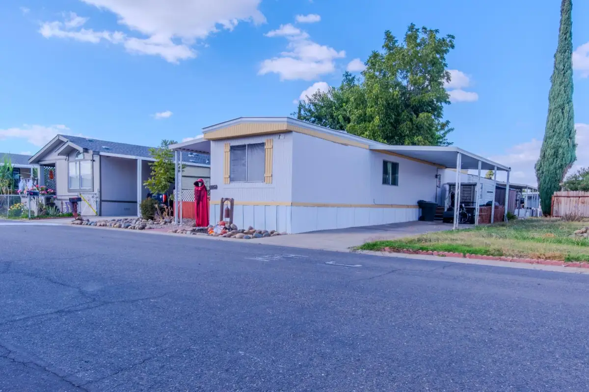 8227 Tiki Lane, Sacramento, CA 95828 - Image #1
