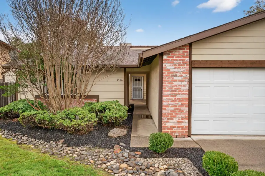 2586 Pinnacles Drive, Rocklin, CA 95677 - Image #2