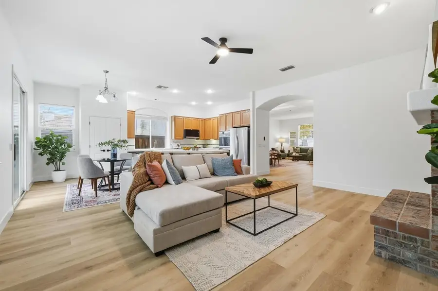 9523 Clarke Farms Road, Elk Grove, CA 95624 - Image #3