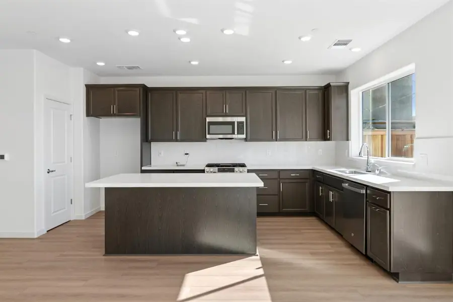 263 United Court, Lincoln, CA 95648 - Image #2