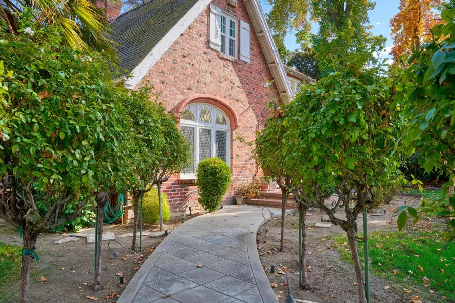 1046 N Pershing Avenue, Stockton, CA 95203 - Image #3