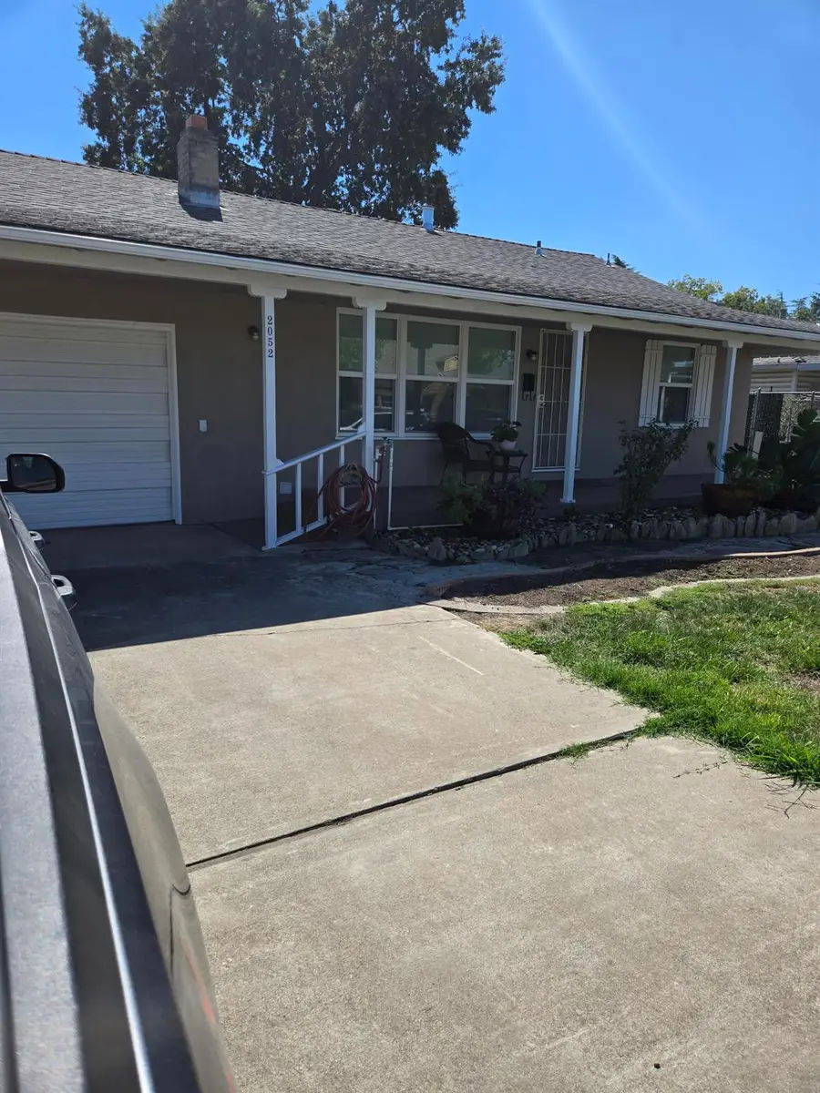 2052 S Tuxedo Avenue, Stockton, CA 95204 - Image #2