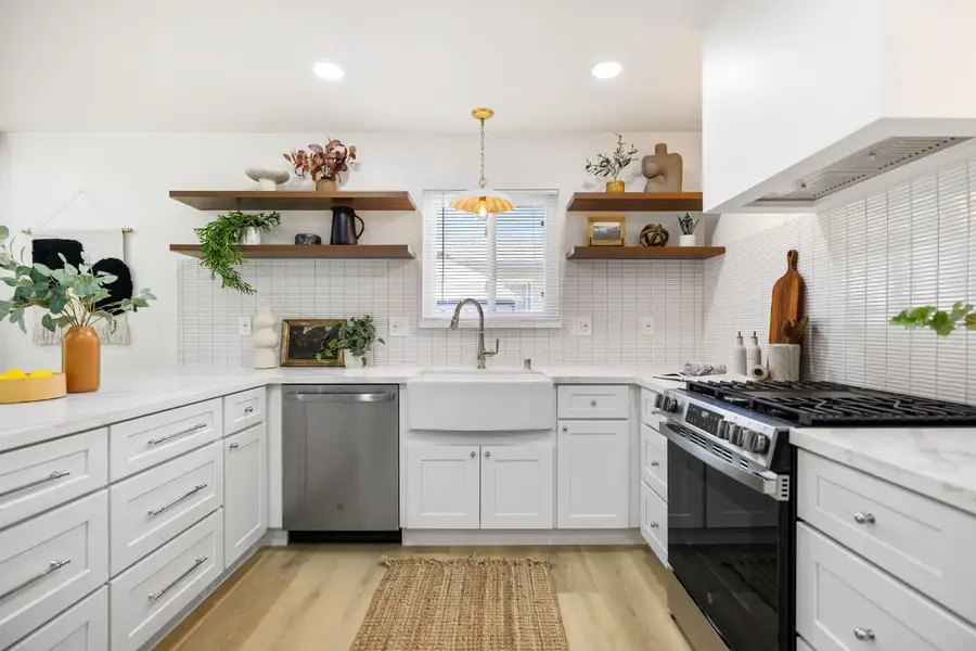 7170 Westmoreland Way, Sacramento, CA 95831 - Image #3