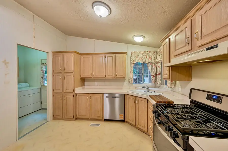 5766 Pony Express Trail #2, Pollock Pines, CA 95726 - Image #3