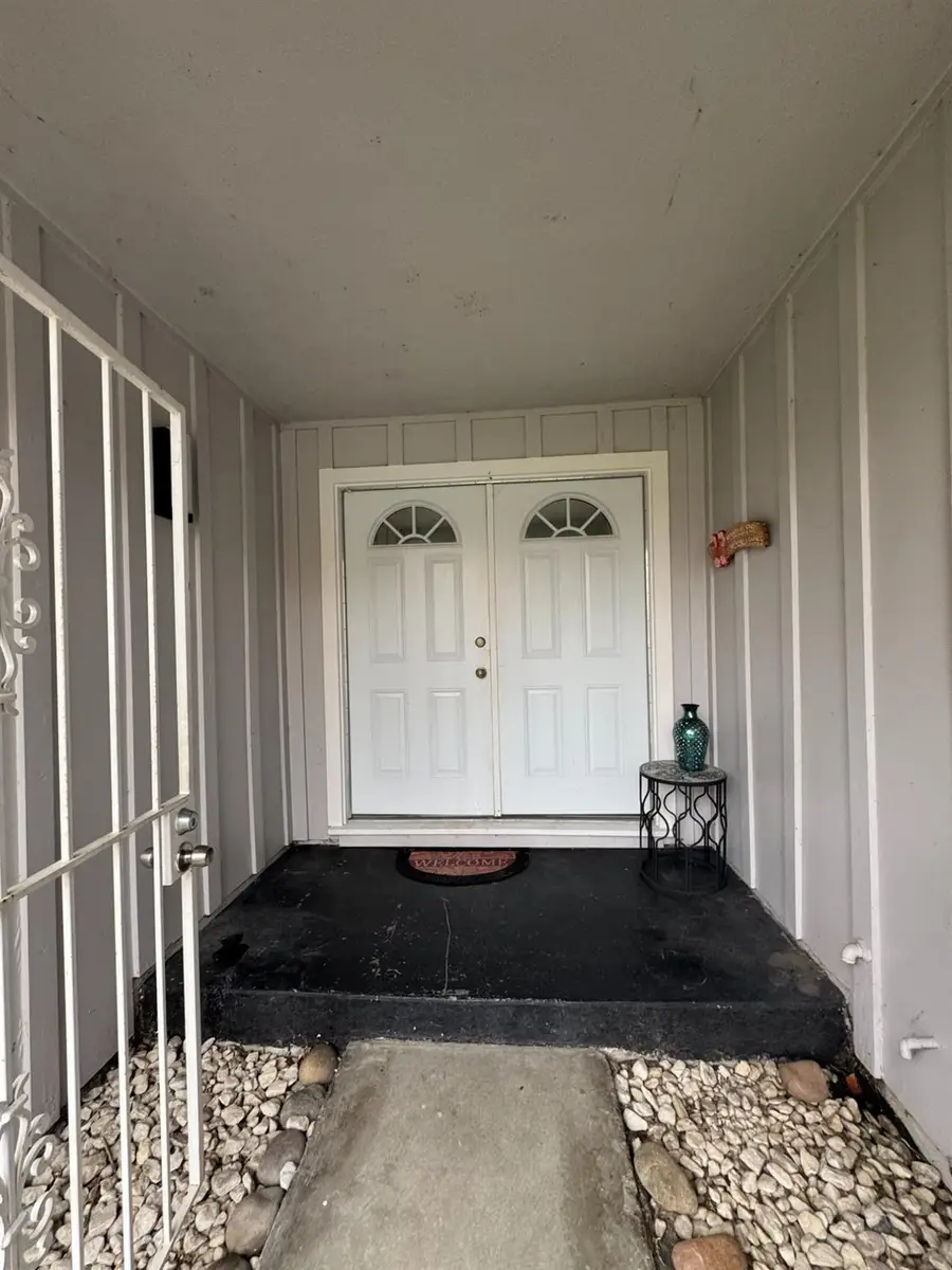 8305 Dunbarton Way, Stockton, CA 95210 - Image #2