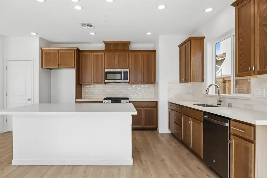 203 United Court, Lincoln, CA 95648 - Image #2