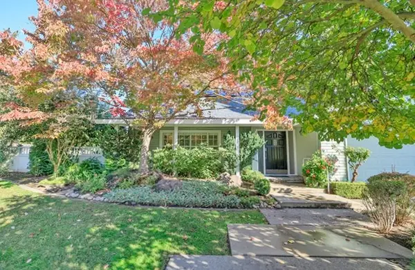 7004 Hillcrest Drive, Modesto, CA 95356