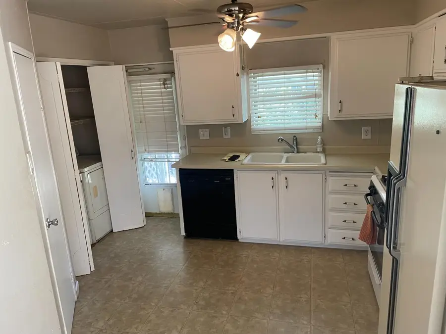 5835 Cherokee Road #61, Stockton, CA 95215 - Image #2