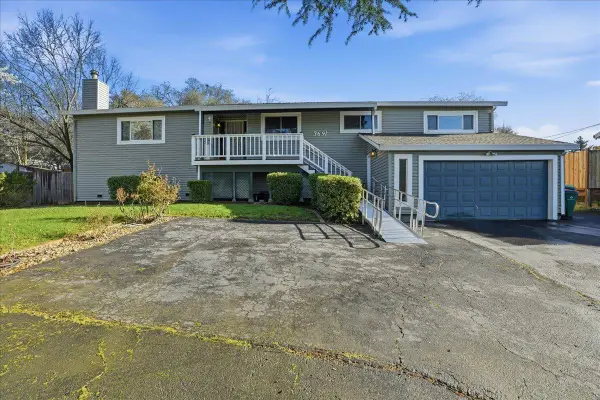 3691 Hampton Lane, Cameron Park, CA 95682