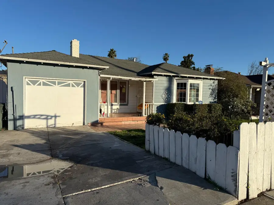 2260 Pulgas Avenue, Palo Alto, CA 94303 - #2