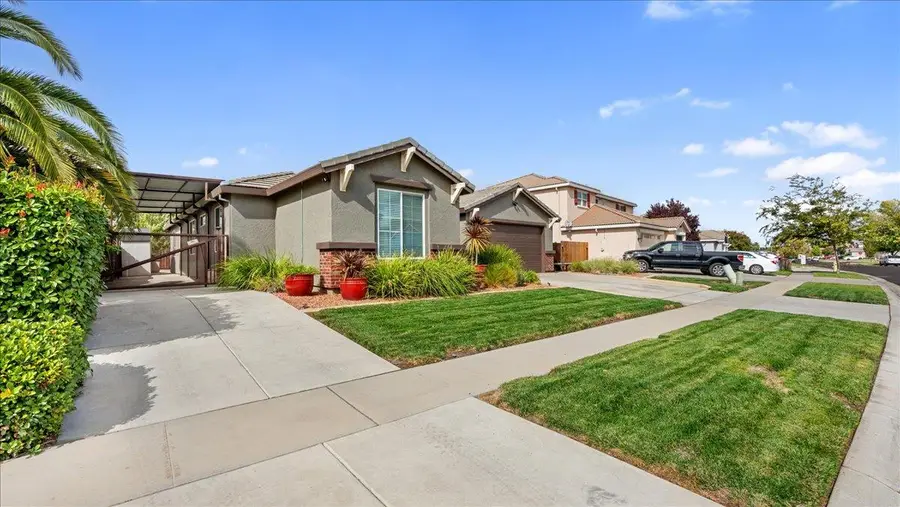 1962 Knights Ferry Drive, Plumas Lake, CA 95961 - Image #2