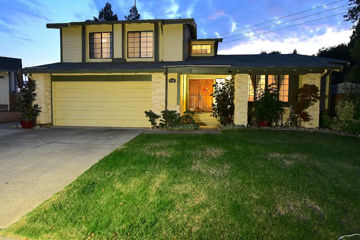 8244 Crestshire Circle, Orangevale, CA 95662 - Image #1