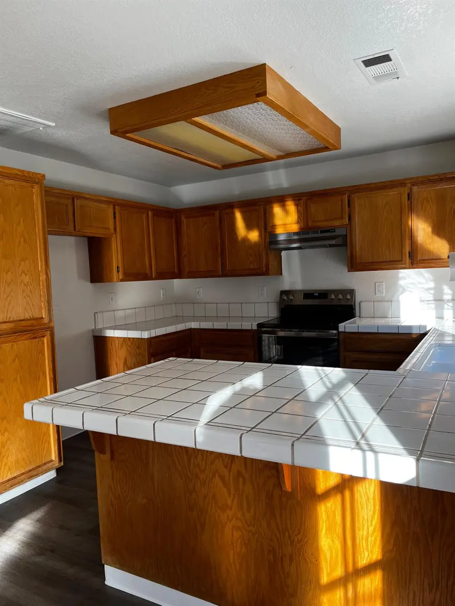 1460 Portsmouth Lane, Gustine, CA 95322 - Image #2