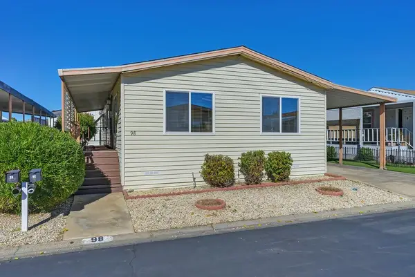 98 Cantabrook Street, Sacramento, CA 95828