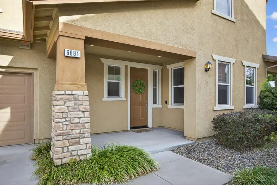 6681 Surfside Way, Sacramento, CA 95831 - Image #3