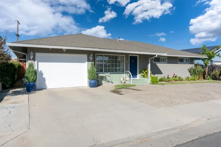 725 Nevada Avenue, Los Banos, CA 93635 - Image #3