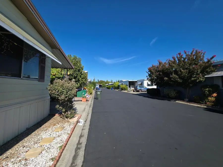 161 Magnolia, Sacramento, CA 95828 - Image #3