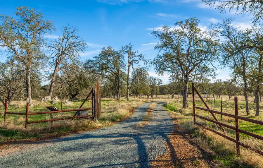 19101 Poppy Hill Lane, Plymouth, CA 95669 - Image #3