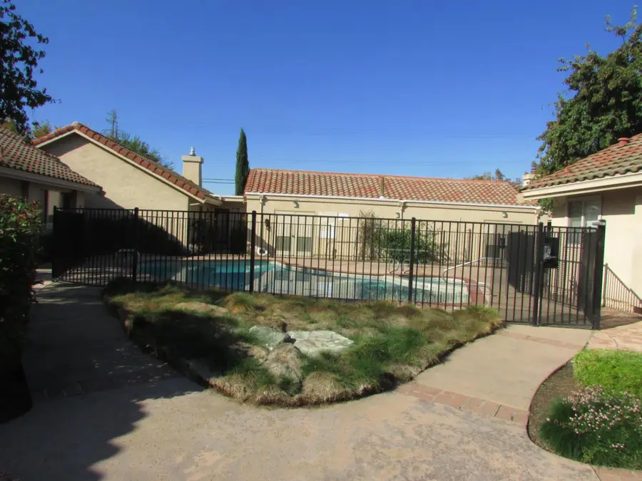 1855 Scenic Drive #F, Modesto, CA 95355 - Image #3