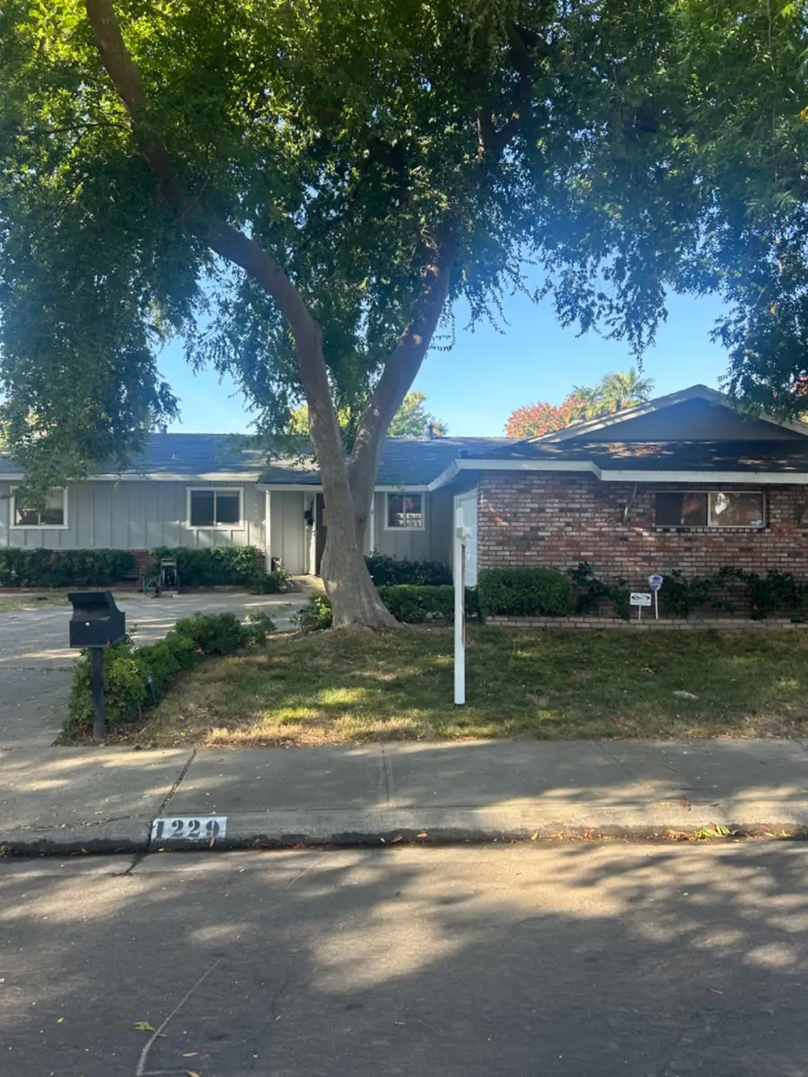1229 Eastridge Drive, Modesto, CA 95355 - Image #2