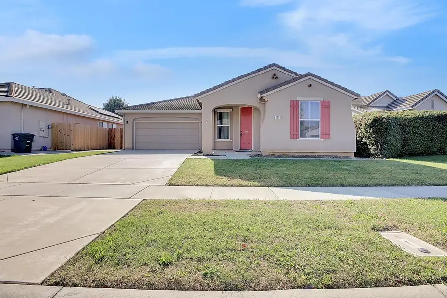 2204 Summerfield Lane, Olivehurst, CA 95961 - Image #2