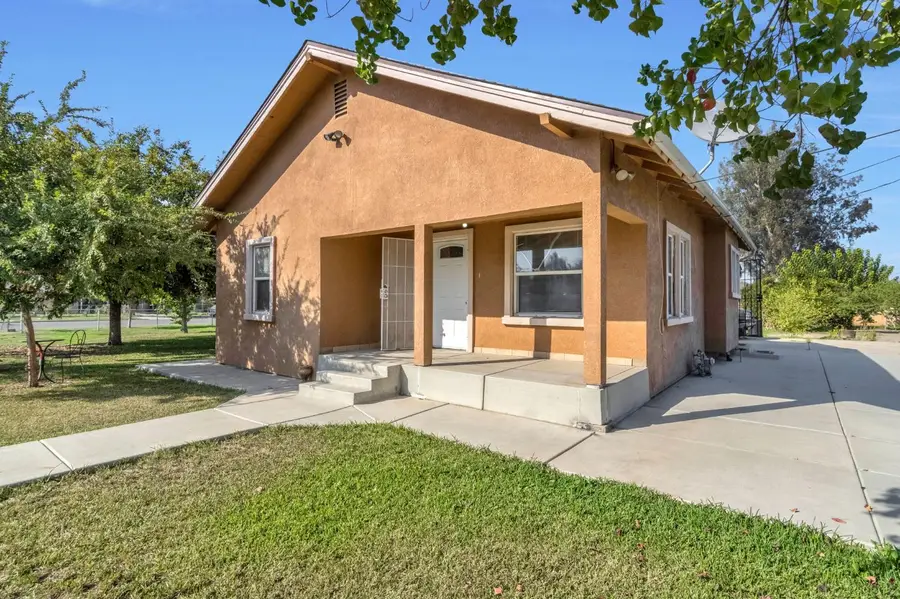 1140 W King Avenue, Tulare, CA 93274 - Image #2