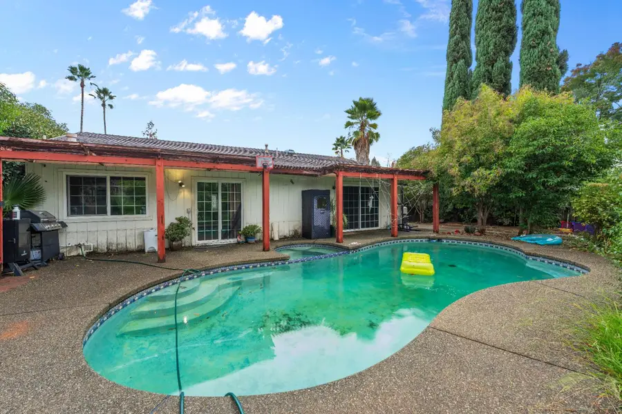 8277 Rhodora Court, Orangevale, CA 95662 - Image #3