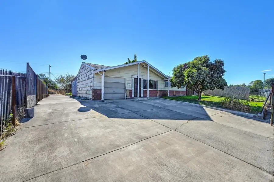 7580 Bellini Way, Sacramento, CA 95828 - Image #3