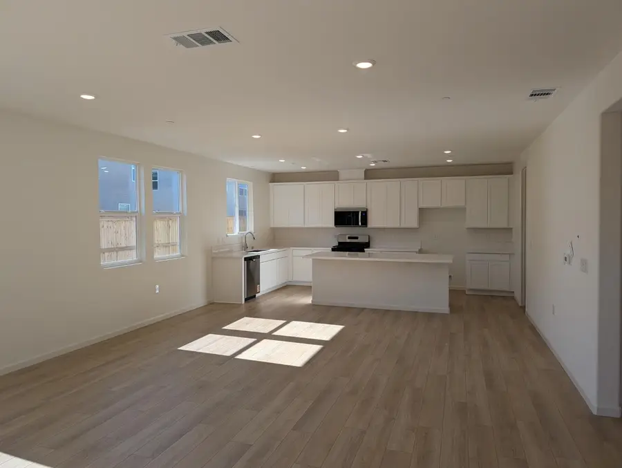 6320 Snow Beauty Way, Hughson, CA 95326 - Image #3