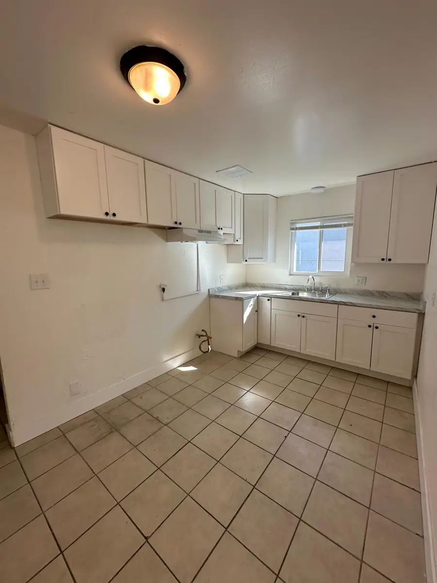 1045 W Santa Fe Avenue, Merced, CA 95340 - Image #2