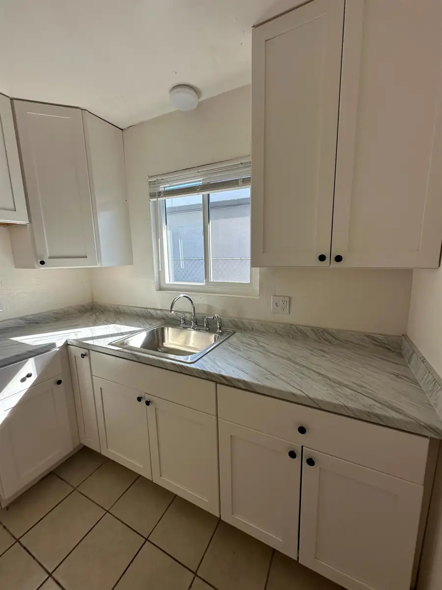 1045 W Santa Fe Avenue, Merced, CA 95340 - Image #3